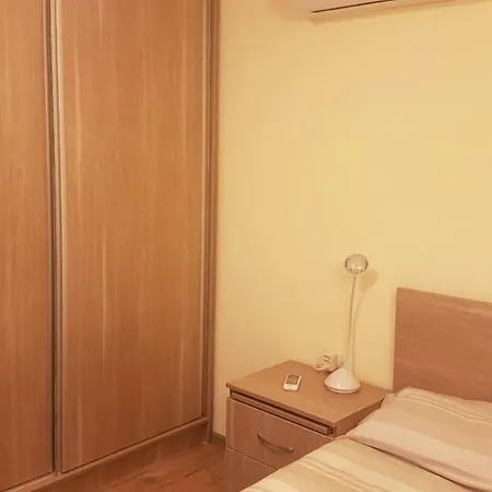Garden House بيت للعطل